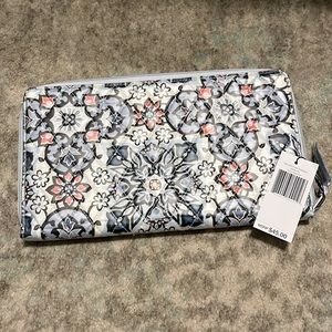 Vera bradley personal travel organizer